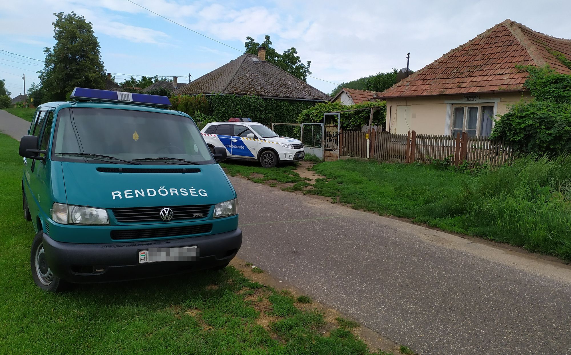 Új pszichoaktív anyagot találtak a rendőrök három timári ingatlanban