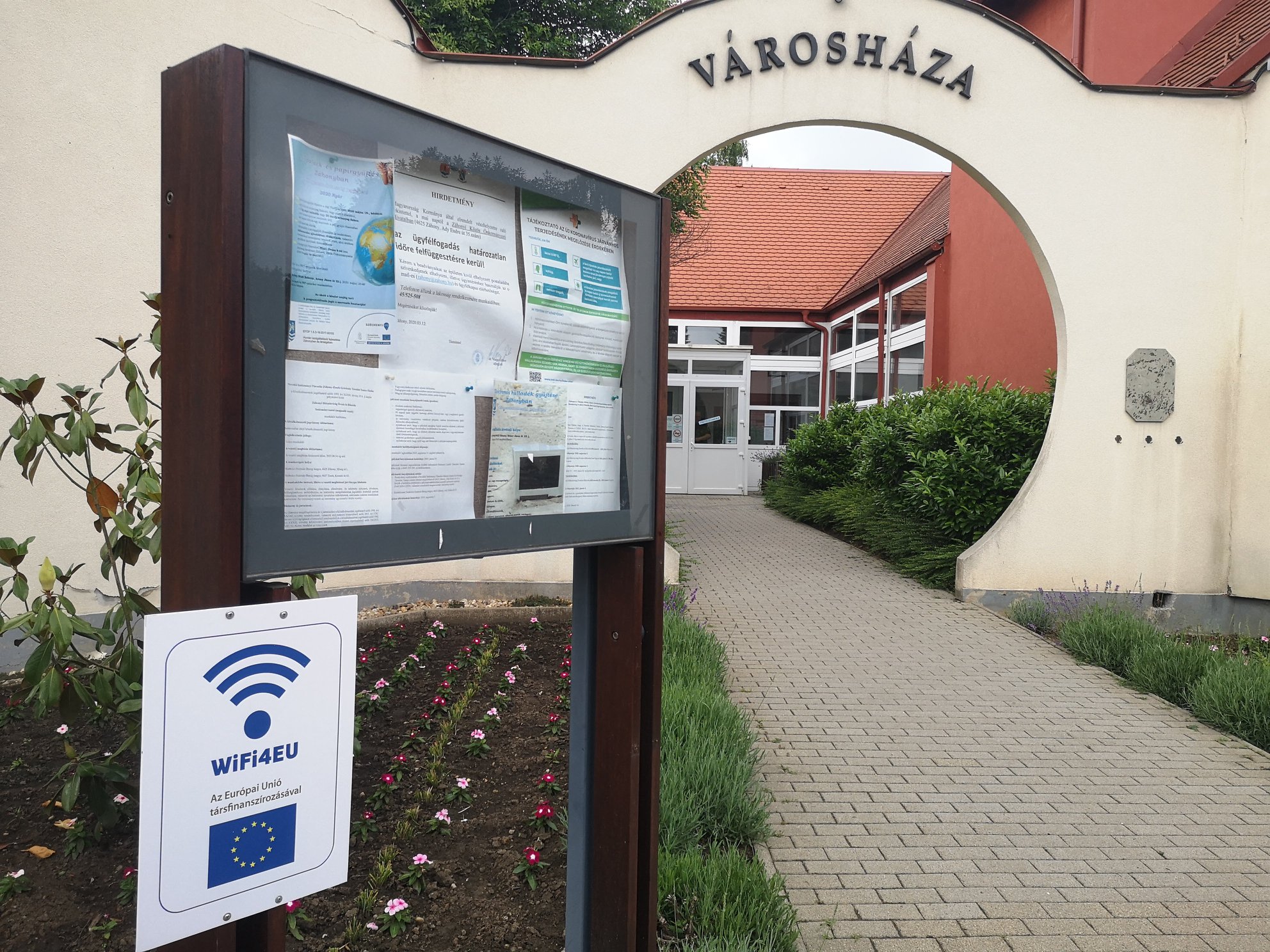 Ingyenes internet Záhony frekventált helyein