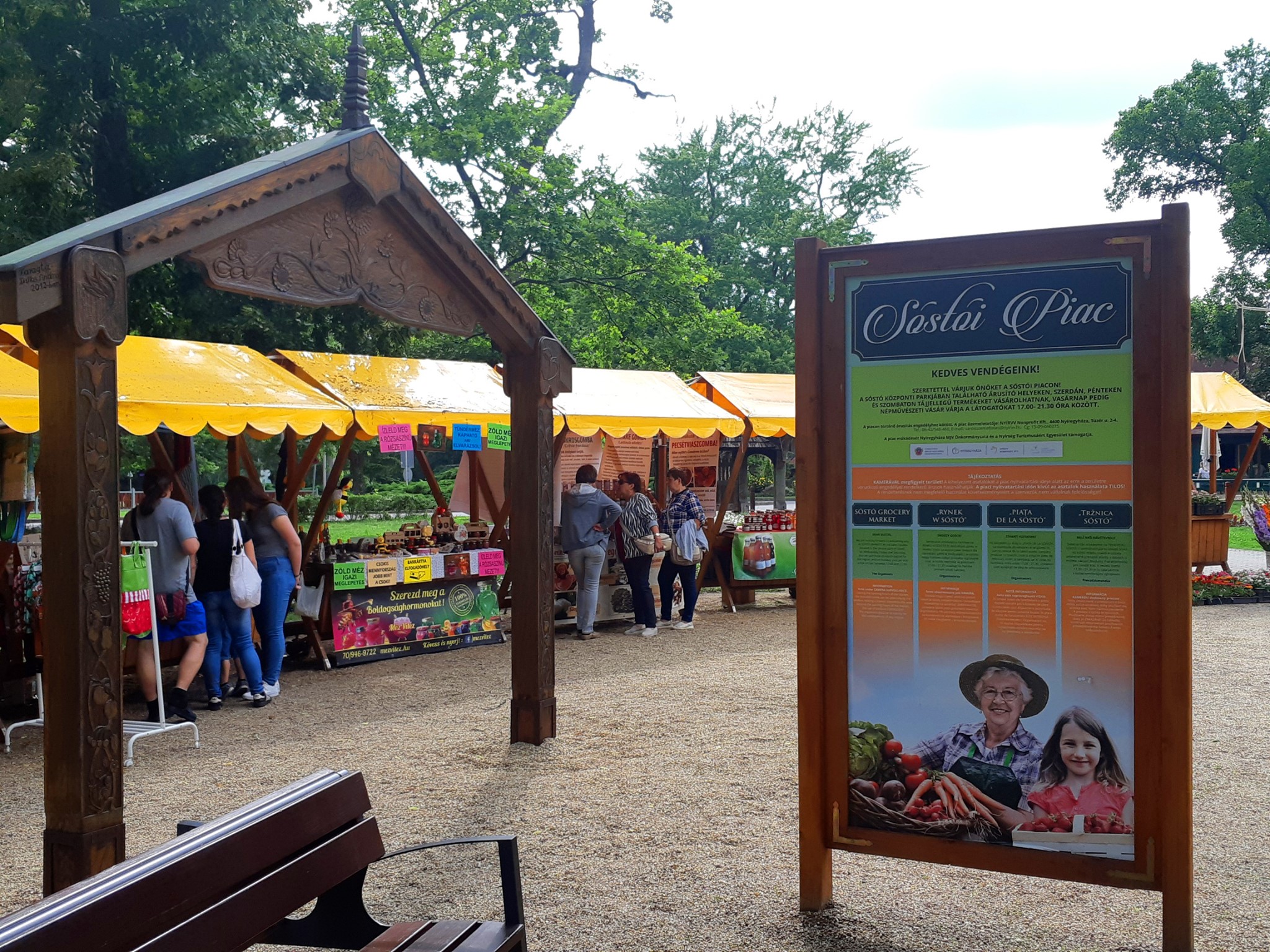 Ma is várja a vásárlókat a sóstói piac