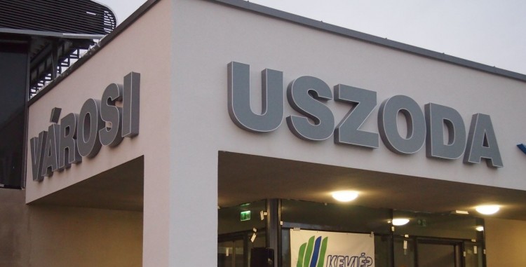 Ősszel nyit a városi uszoda