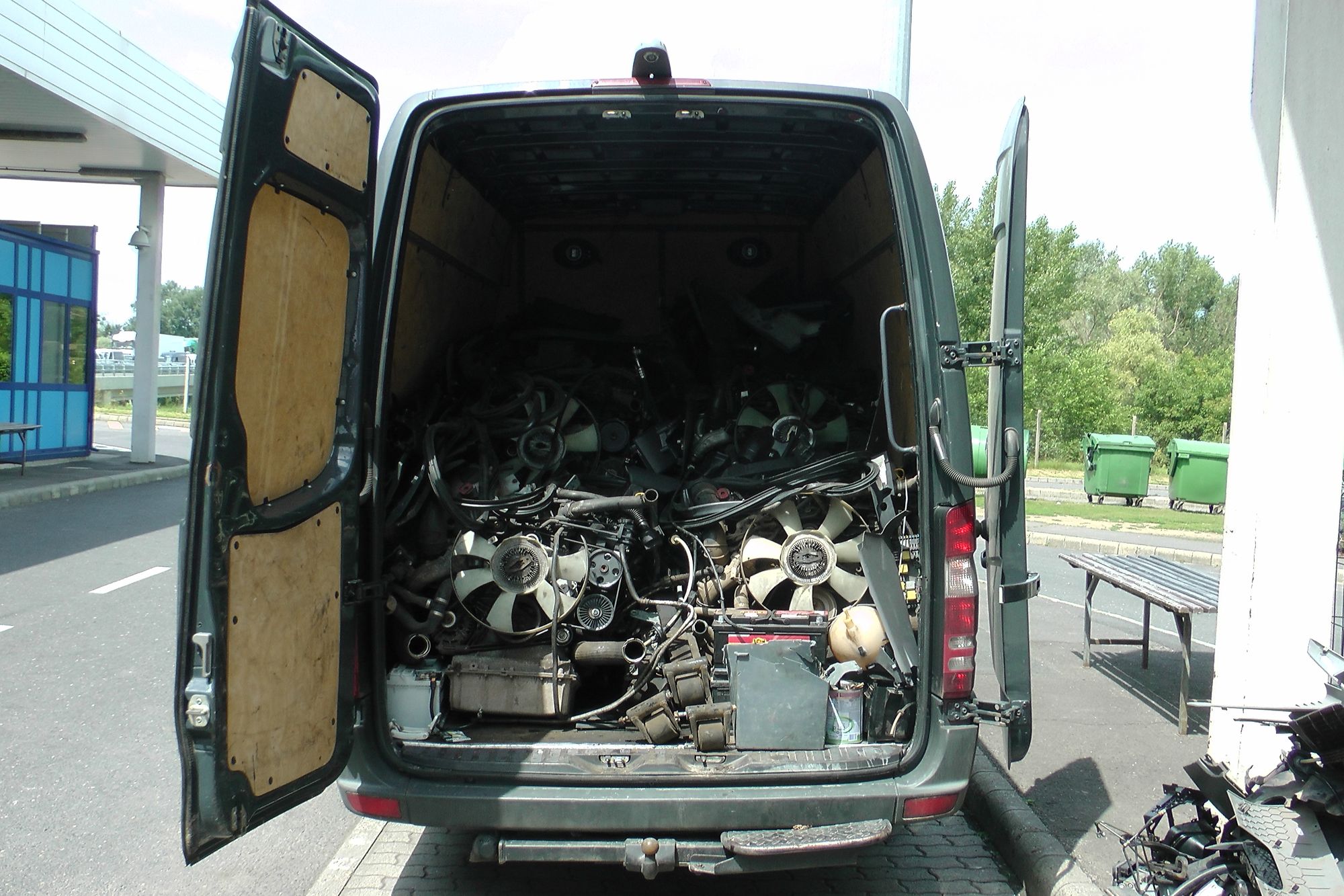 Körözött motorblokkot foglaltak le Záhonynál