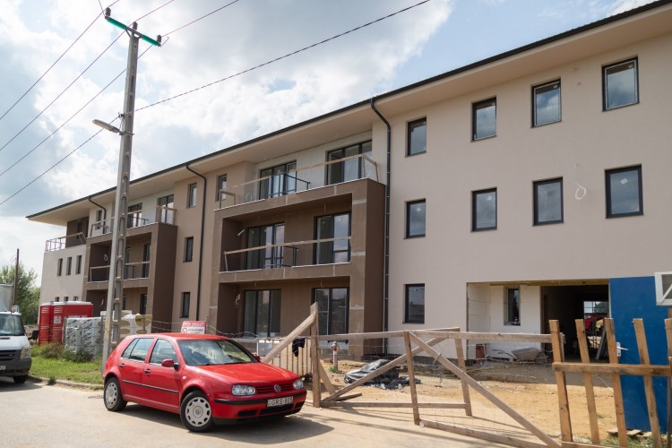 Ősszel már költözhetnek a bérlők Nyírbátor új bérlakásaiba