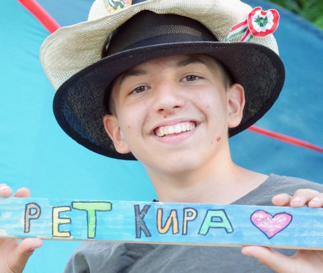 Elrajtolt a 8. PET Kupa mezőnye Záhonyból