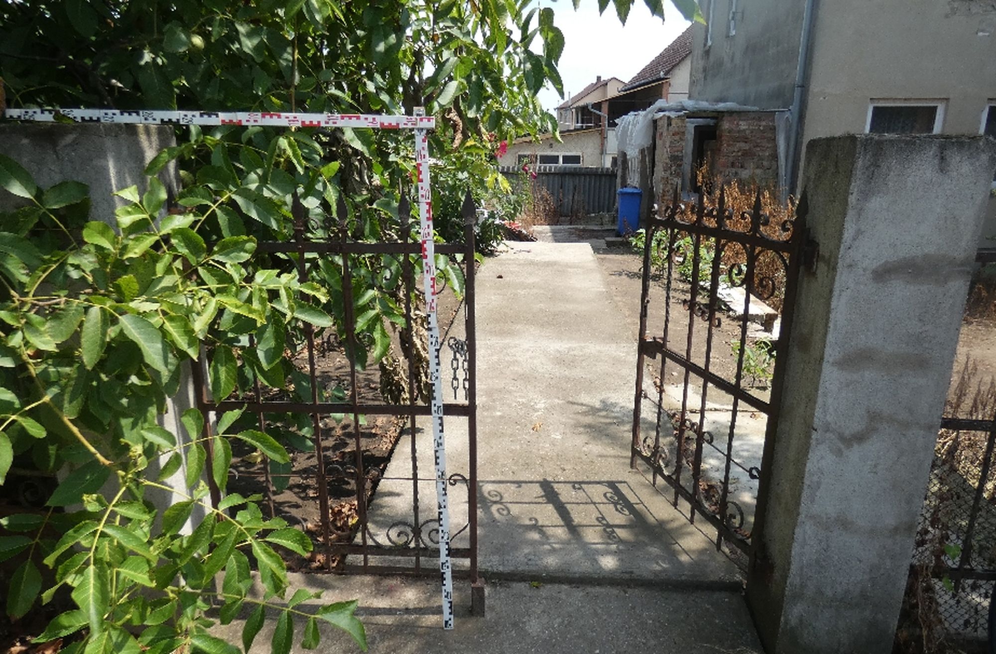 A rendőrök elfogták a betöréssel gyanúsítható dögei férfiakat