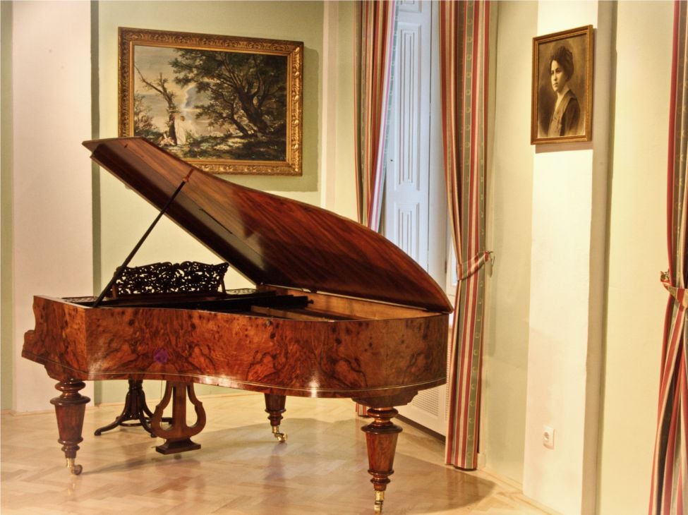 Cégénydányádon bepillanthatunk az egykori arisztokraták életébe