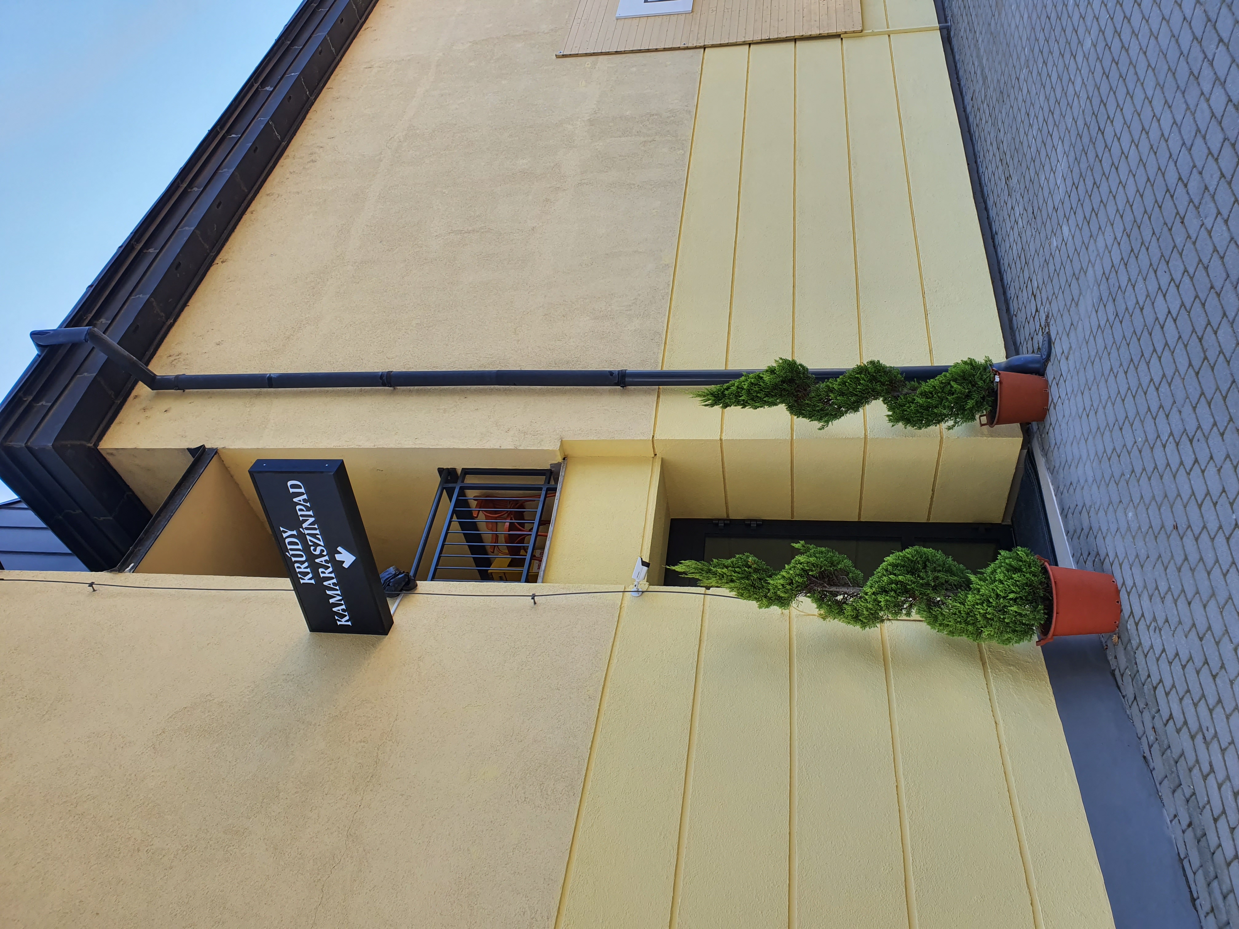 Modernizálták a Krúdy Kamara előcsarnokát