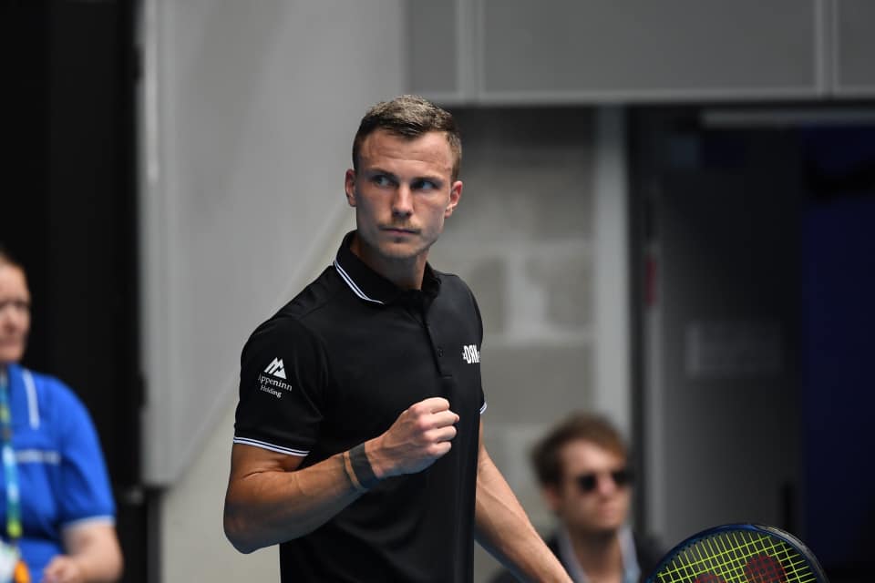 Fucsovics bravúros győzelemmel nyolcaddöntős New Yorkban