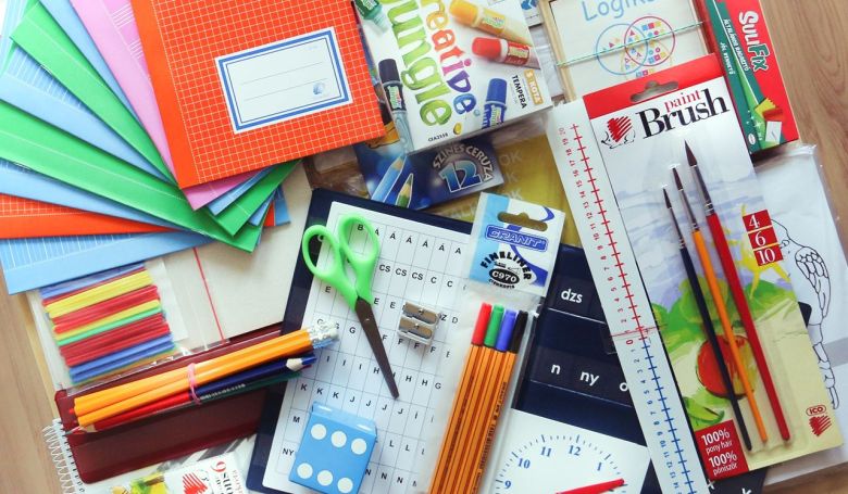 Gávavencsellő önkormányzata is tanszer csomaggal segíti az iskolásokat