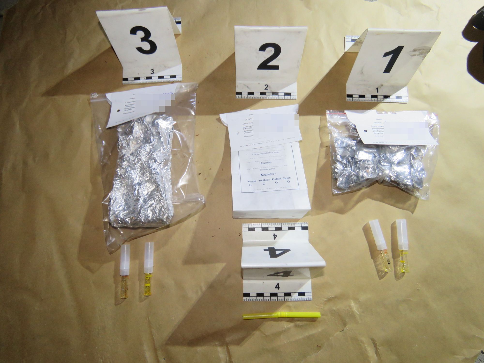 Kábítószergyanús anyagot találtak egy autóban a mátészalkai rendőrök