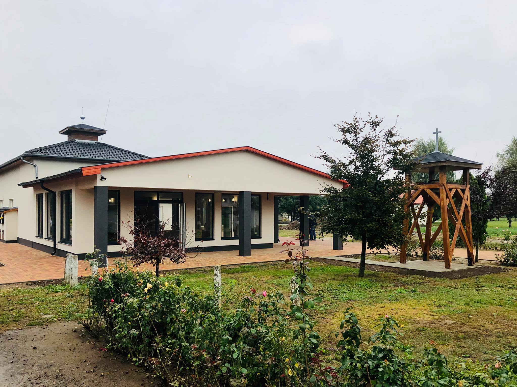 Felújították a nyírbogdányi temetőben a ravatalozót