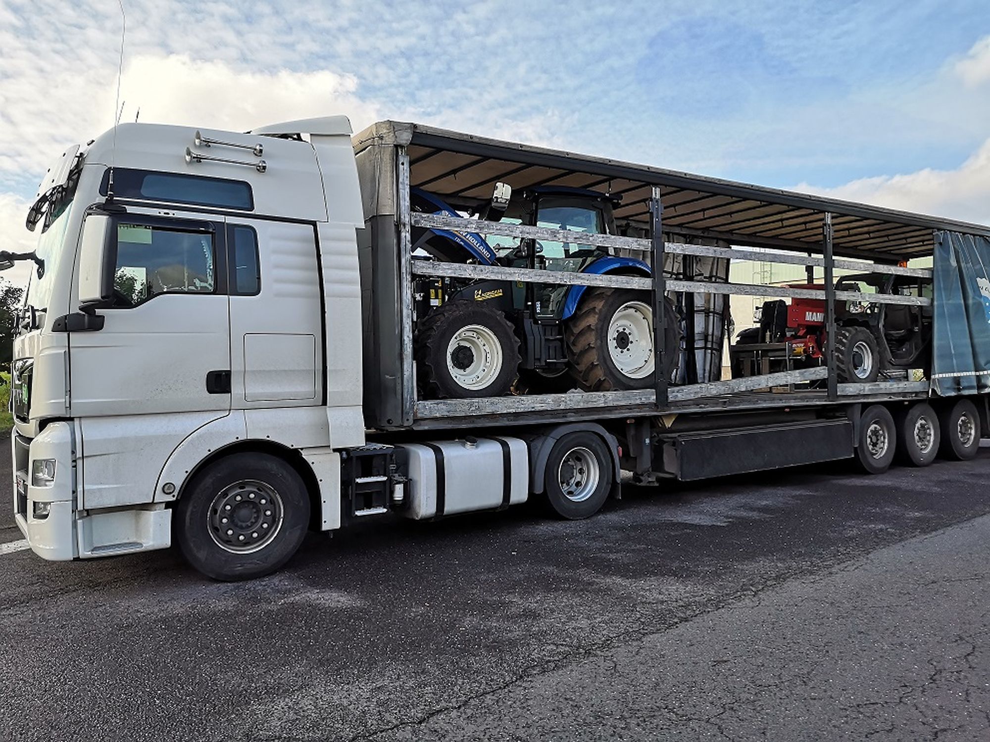 Munkagépeket foglaltak le a rendőrök Csengersimán