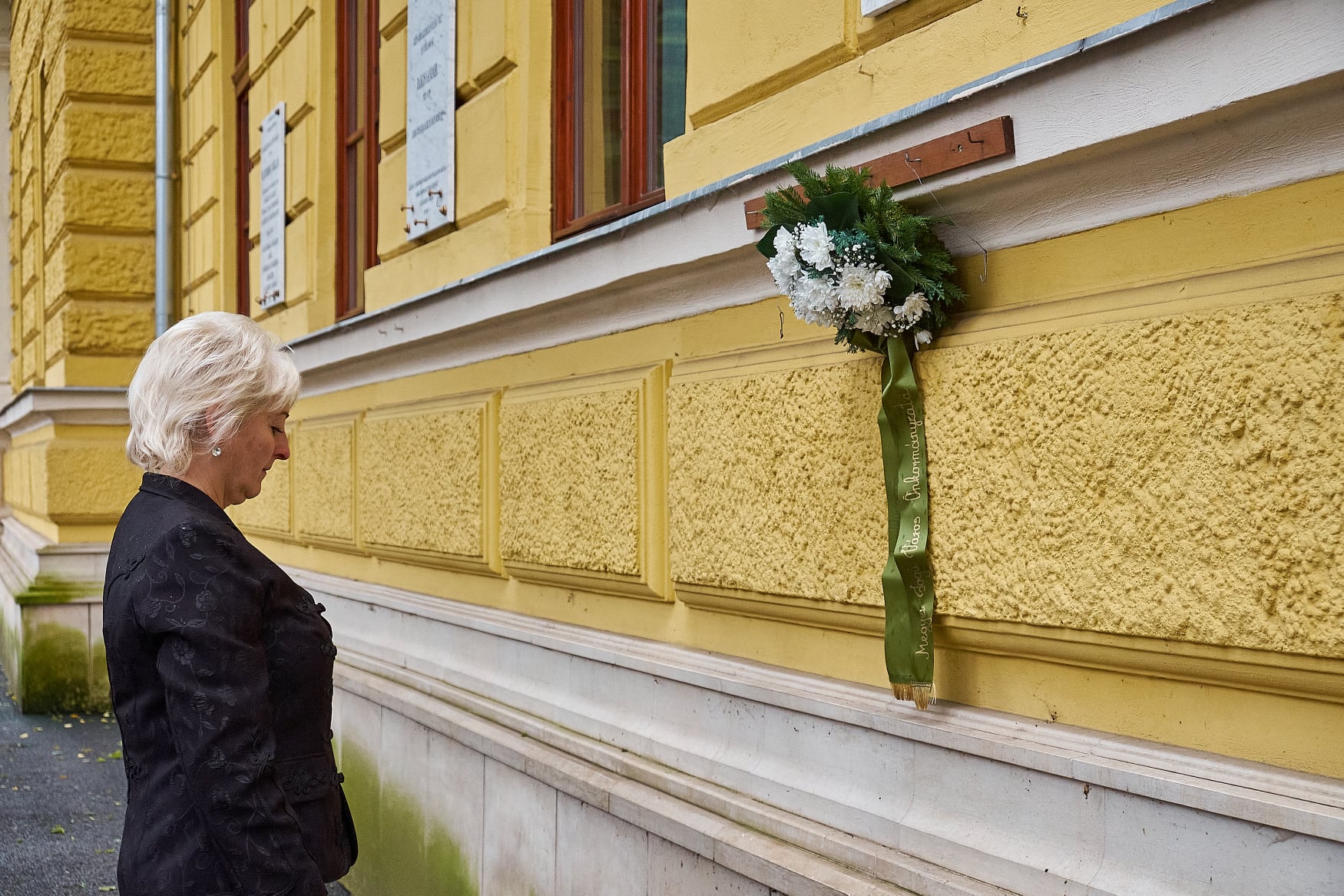  Koszorúval emlékeztek meg városunk szülöttéről, Krúdy Gyuláról