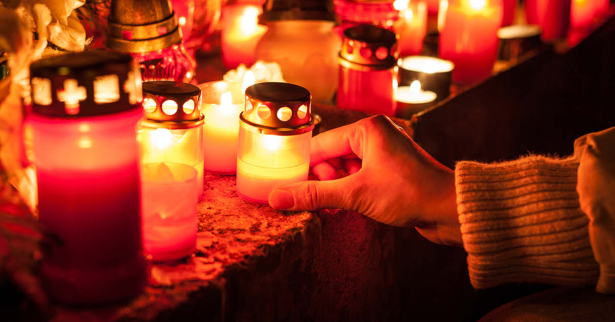  Temetőben is okozhat tüzet a mécses