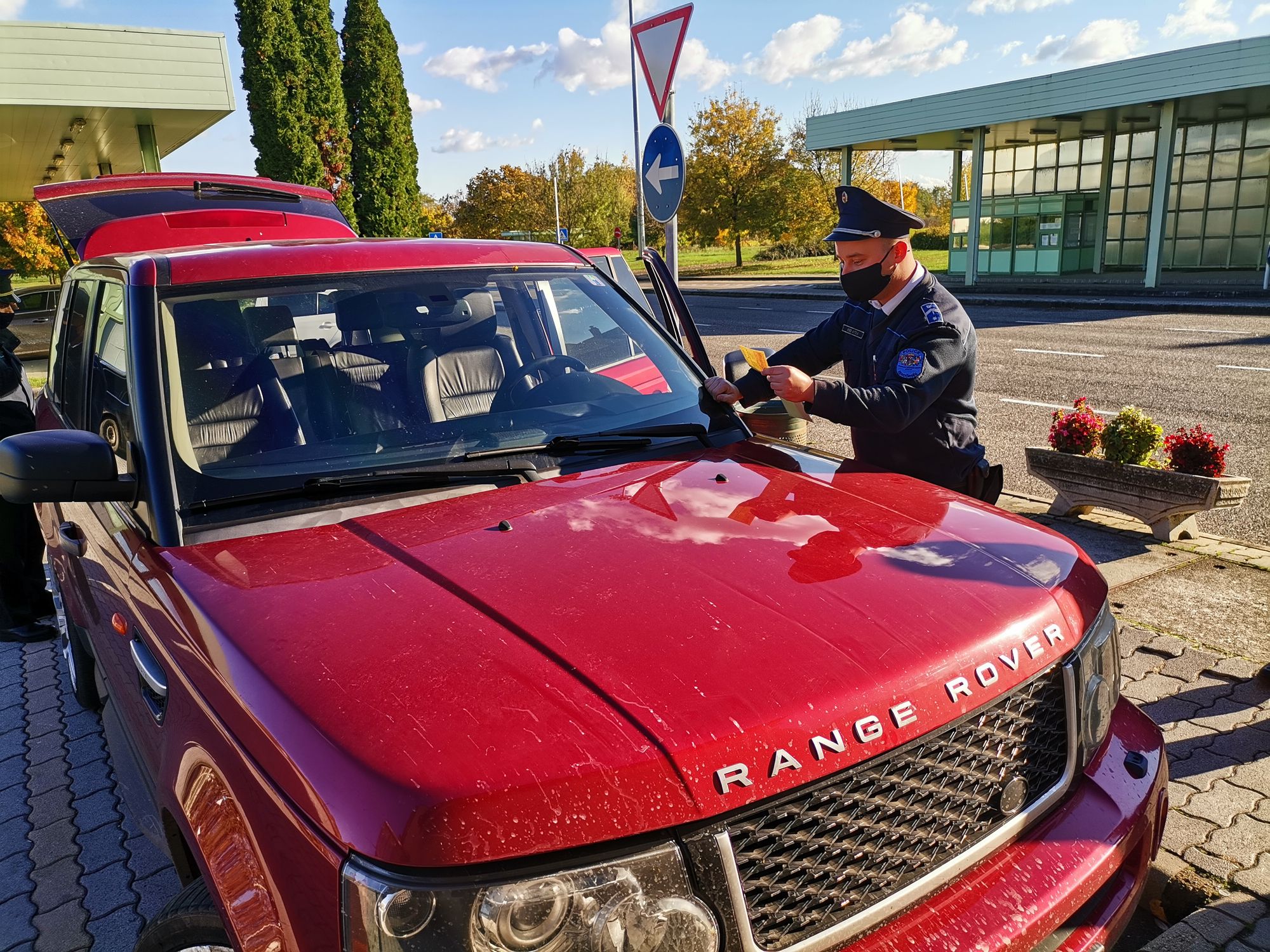  Körözött gépkocsit foglaltak le a rendőrök Csengersimán