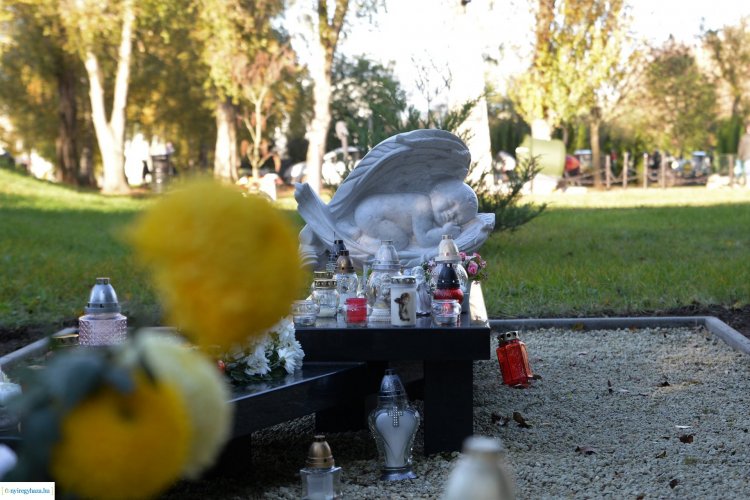 A meg nem született babákért is égtek mécsesek