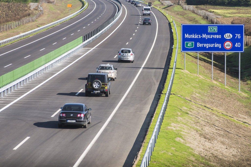 Forgalomkorlátozás lesz az M3-as autópályán Hatvan térségében 