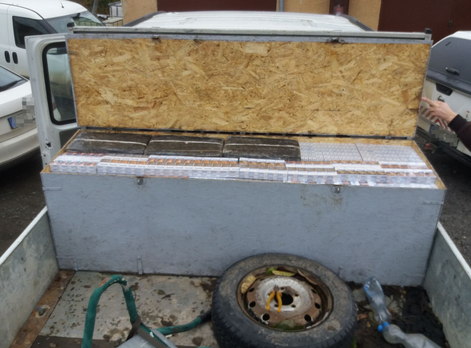 Közel 22 millió forint értékű csempészett cigaretta Fehérgyarmaton