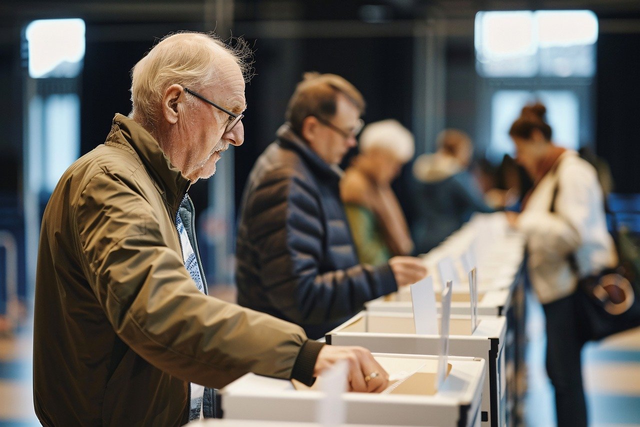 Heves vita volt, módosították a választási törvényeket