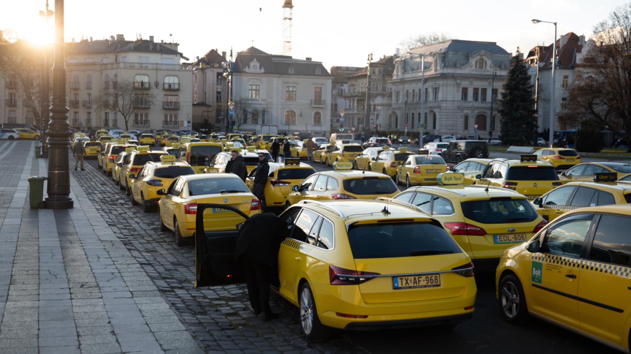 Szerdán taxissztrájk lesz Budapesten