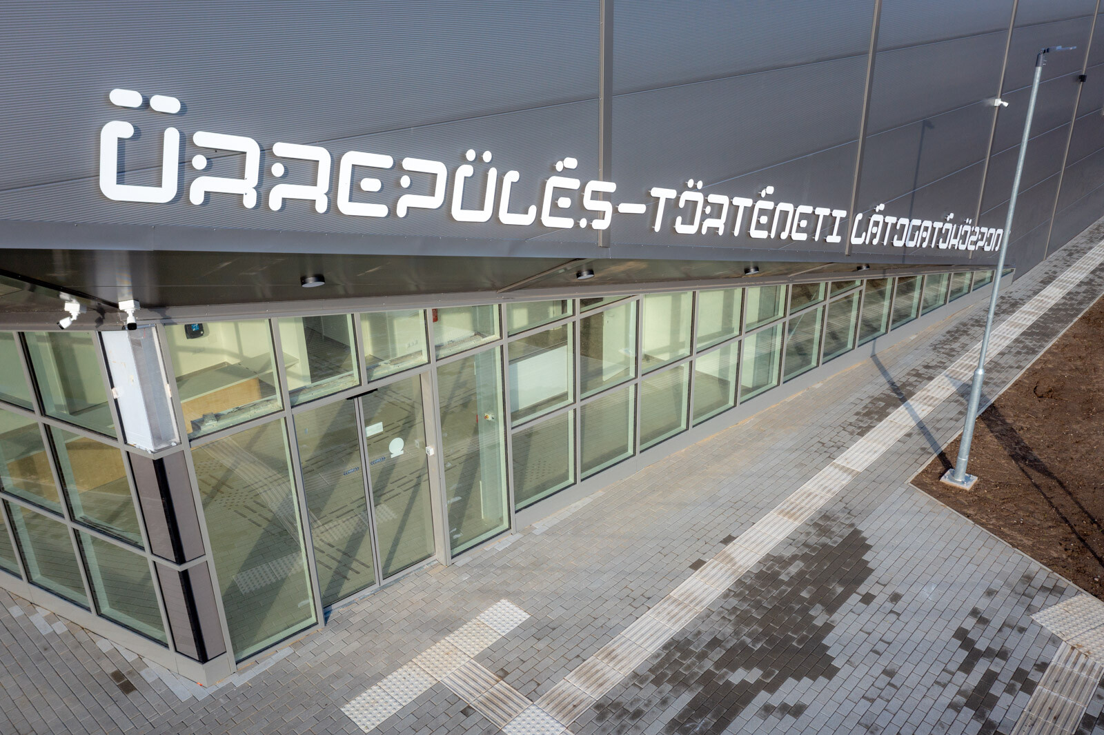 Üresen áll a Farkas Bertalan Űrrepülés-történeti Látogatóközpont Gyulaházán