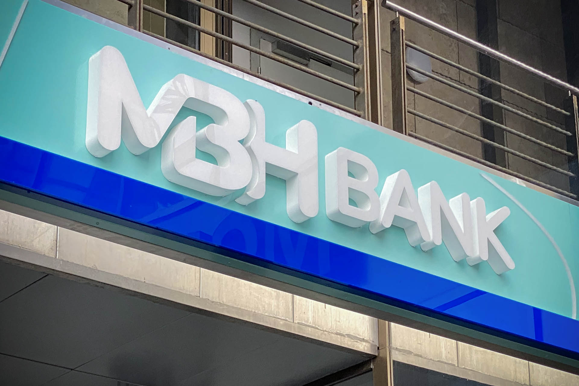A következő napokban jó ha van kézpénz az MBH ügyfeleinél