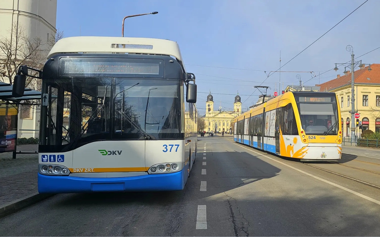 Ingyen utazhatnak a DVSC-szurkolók Debrecenben a kézilabda-mérkőzésre