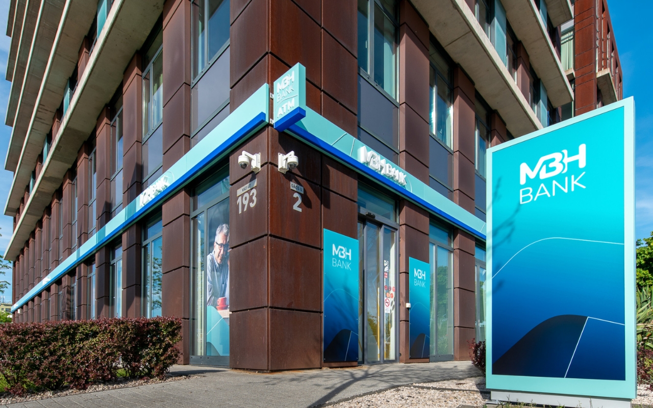 Jönnek a leállások a netbankban és mobilappban