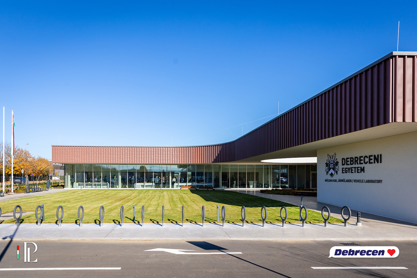 Átadták a csaknem 5 milliárd forintos beruházással megépült Járműlabort Debrecenben
