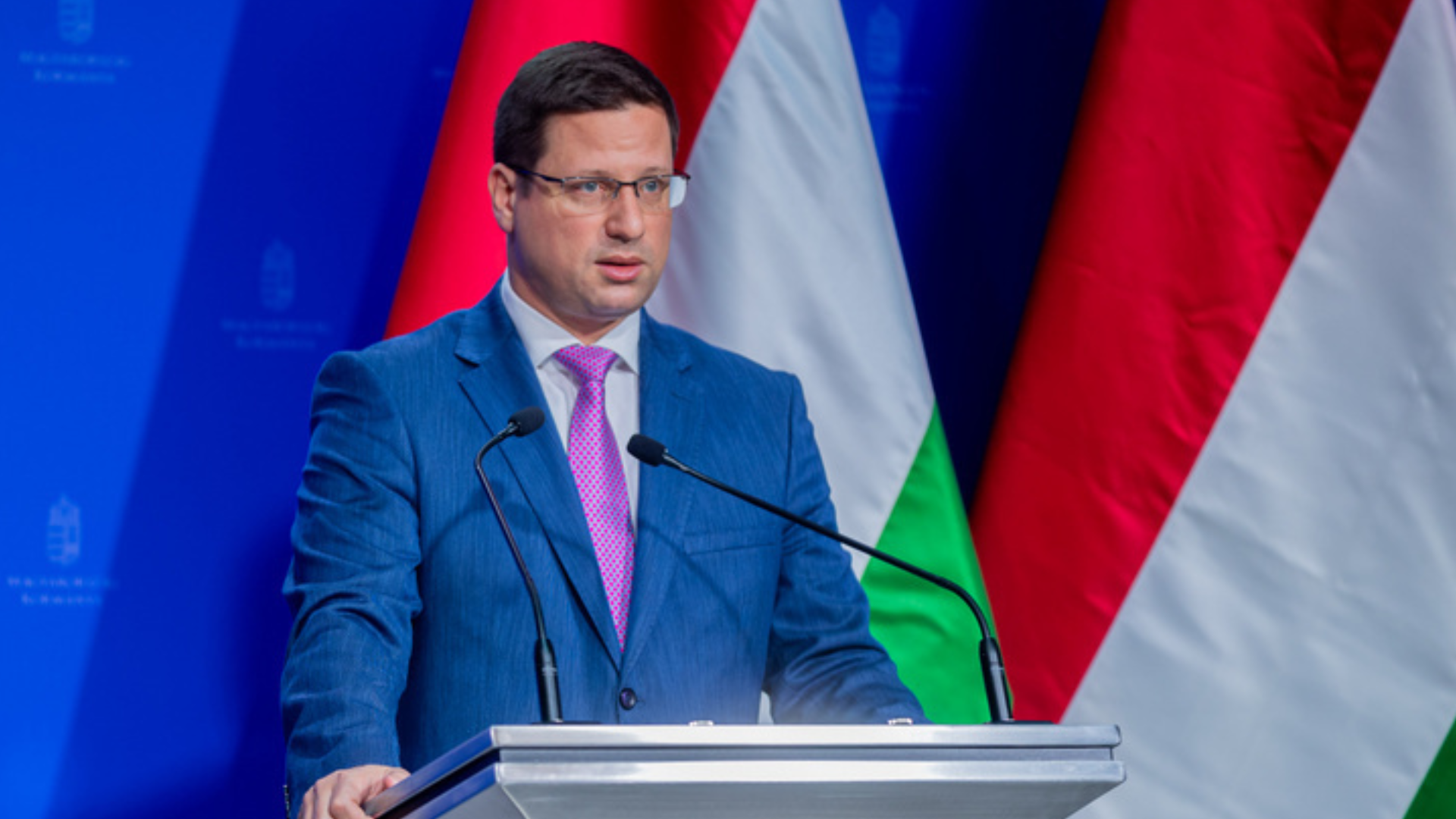 Meghosszabbítják a kamatstopot