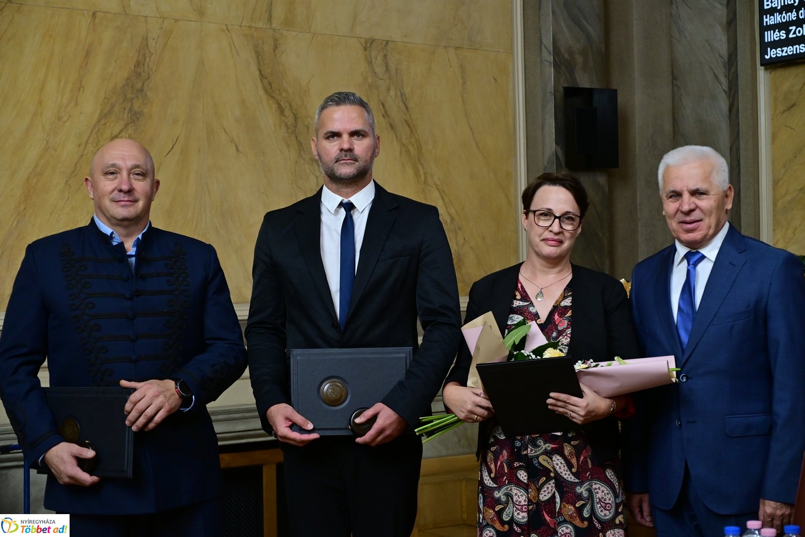 Újabb helyi példaképek kaptak elismerést