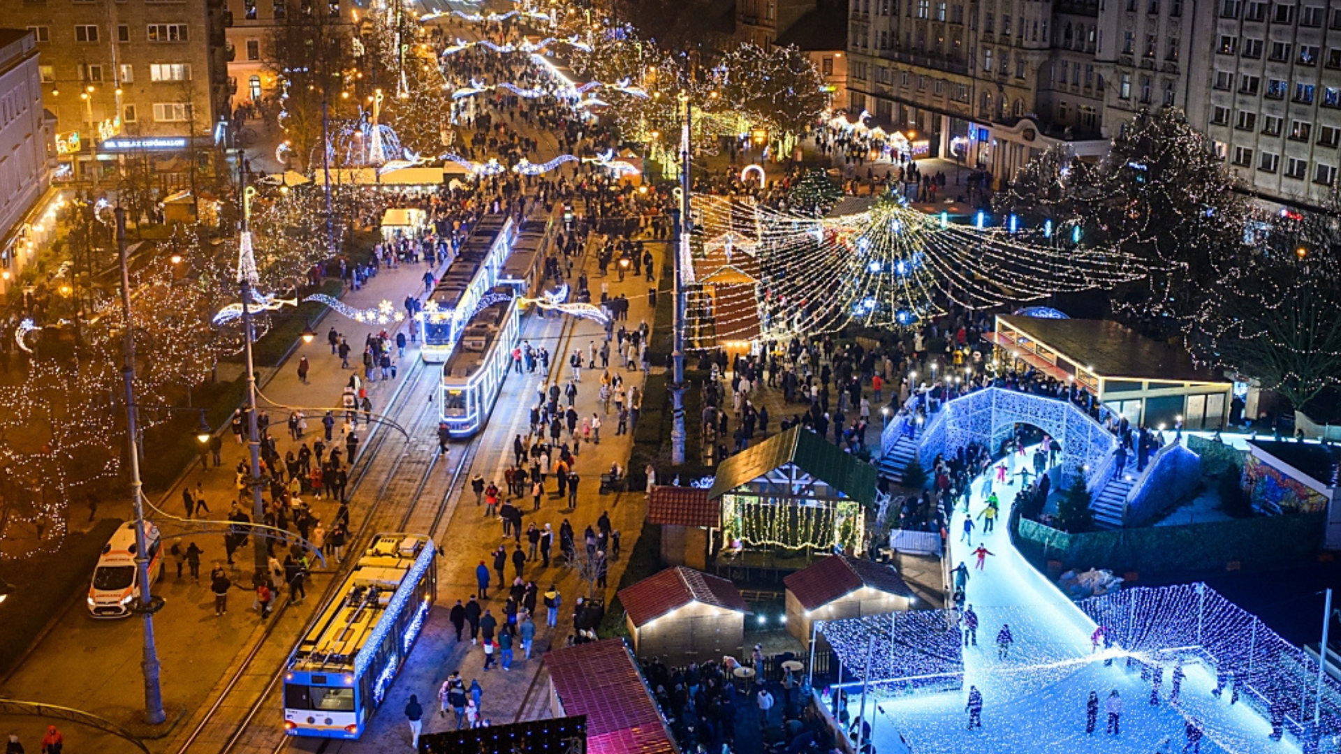 Fénybe borult Debrecen belvárosa