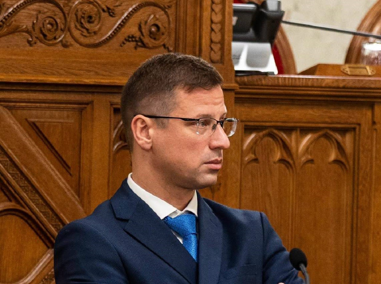 Lemondott a Fidesz frakció vezetéséről Gulyás Gergely