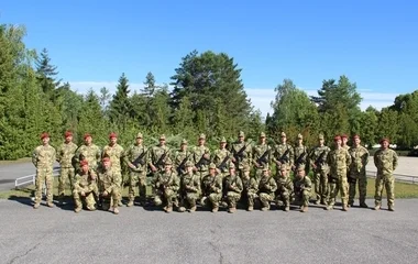 Katonák nélkül nem ment volna a védekezés