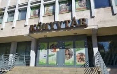 Kinyitott a Könyvtár