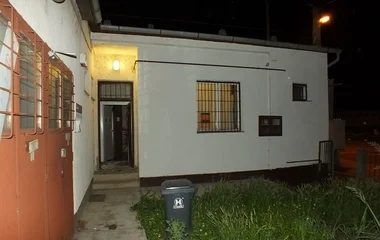 Fiatalok törtek be a hodászi postára