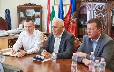  Videóbeszélgetés kínai testvérvárosunk polgármesterével