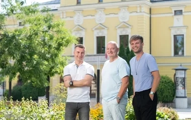 Puskás Tivadar fiával, Puskás Petivel is együtt játszik a nyíregyházi színházban