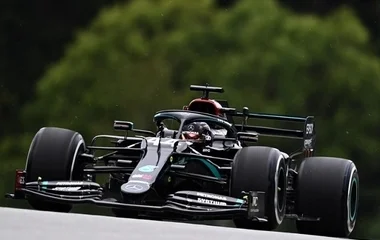 Hamilton volt a leggyorsabb az első szabadedzésen