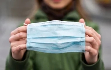 Lazul a maszk viselési fegyelem Nyíregyházán is