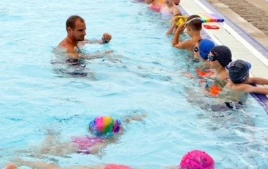 Ingyenes az úszásoktatás Nagykállóban