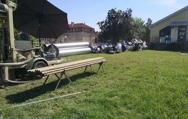 Zajlik a munka a záhonyi uszoda területén