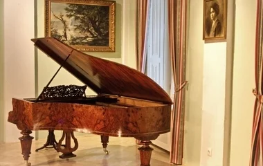 Cégénydányádon bepillanthatunk az egykori arisztokraták életébe