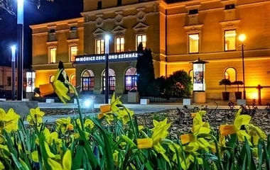 Megszépült a színház Krúdy Kamarájának előtere