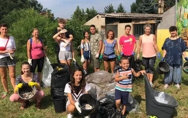 Vödörszám szedték a cigaretta csikket Nyíregyháza belvárosában