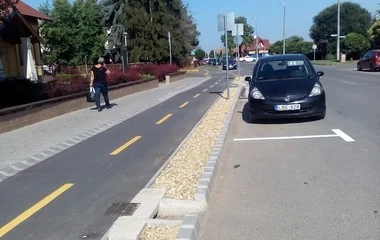 Nem csak kerékpárutat, hanem oktatást is kaptak a csengeri biciklisek