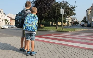 Segítik a gyermekek biztonságos közlekedését megyénkben is