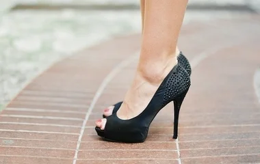 Autóért cserélt el egy fiatal nőt egy férfi Nyíregyházán