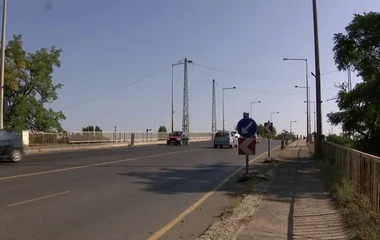 Sürgetik a Tiszavasvári úti felüljáró felújítását