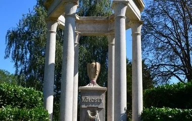 Megújult Kölcsey Ferenc síremléke Szatmárcsekén