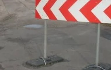 Feloldják az útzárat a Bessenyei tér keleti oldalán